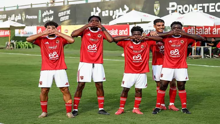 فريق الشباب بالنادي الأهلي يحقق فوزا كبيرا على الزمالك في بطولة الجمهو