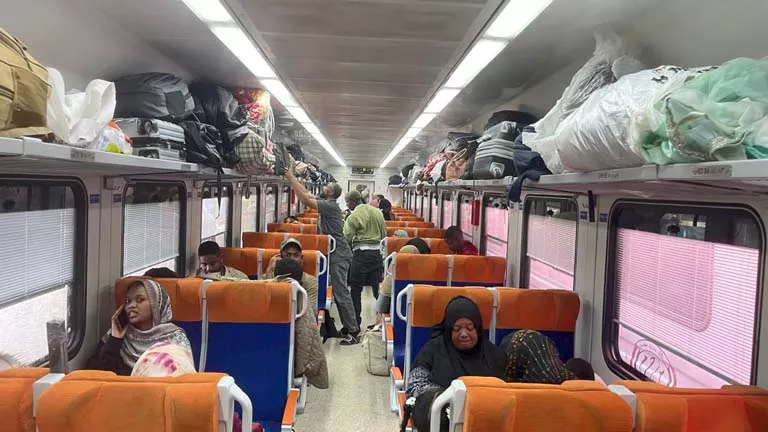 “السكك الحديدية” تسيّر الرحلة 34 لعودة الأشقاء السودانيين لبلادهم