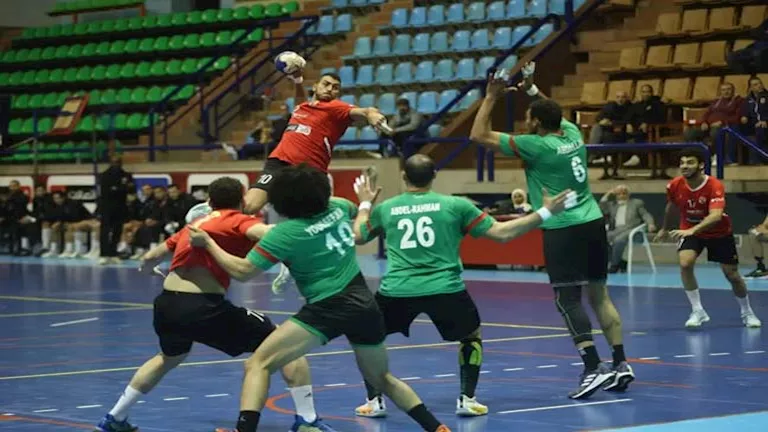 الأهلي يتأهل إلى نهائي كأس السوبر المصري لكرة اليد رجال بعد الفوز على