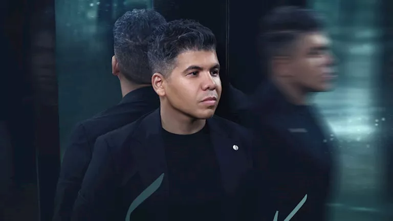 عمر كمال يطرح “في كل الأماكن” ثاني أغاني ألبومه الجديد “رهان كسبان”