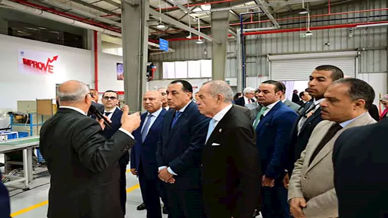 مدبولي يفتتح مصنع “المنصور لتصنيع فلاتر المركبات”