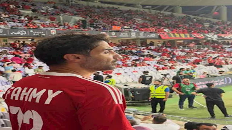 أحمد فهمي يحتفل بفوز “الأهلي” داخل الاستاد: عيد ميلادي في المكان المفض