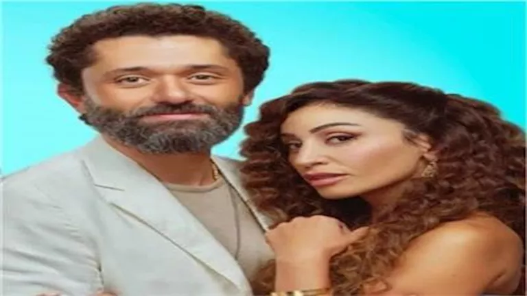 حساب منسوب لابنة كريم محمود عبدالعزيز يهاجم فنانة شهيرة لهذا السبب