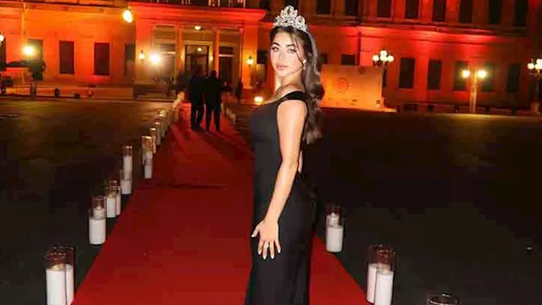 يارا السكري تخطف الأنظار بإطلالة ملكية في “الجراند بول” بقصر عابدين