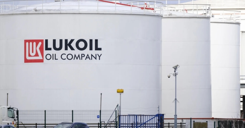 بلغاريا تقرّ قانونا للسيطرة على مصفاة لوك أويل الروسية