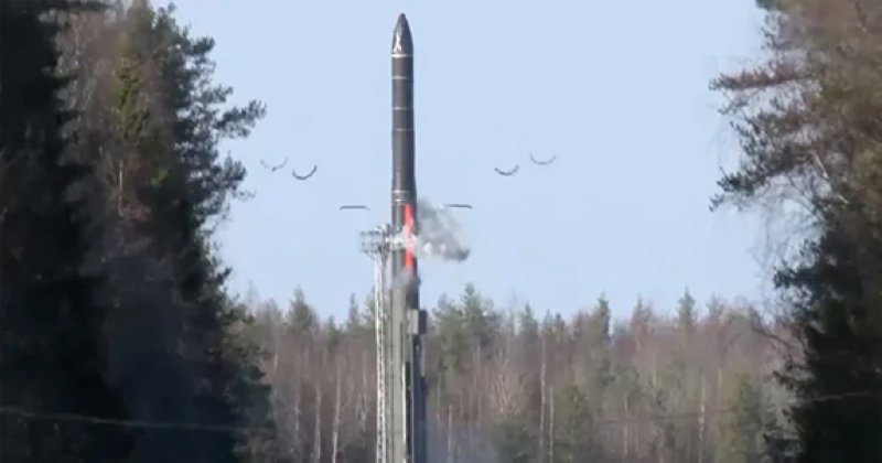 لافروف: نعمل على تنفيذ أمر بوتين بالاستعداد لتجربة نووية