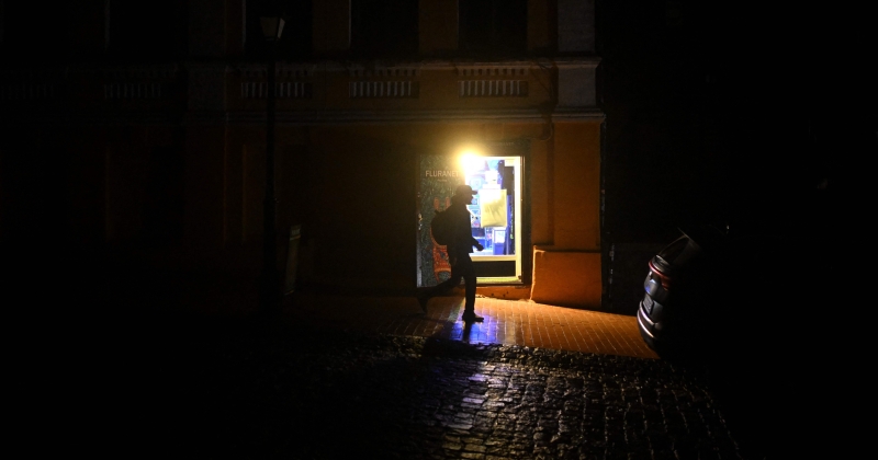 كييف تغرق في الظلام.. وعلى أعتاب شتاء قد يكون الأقسى