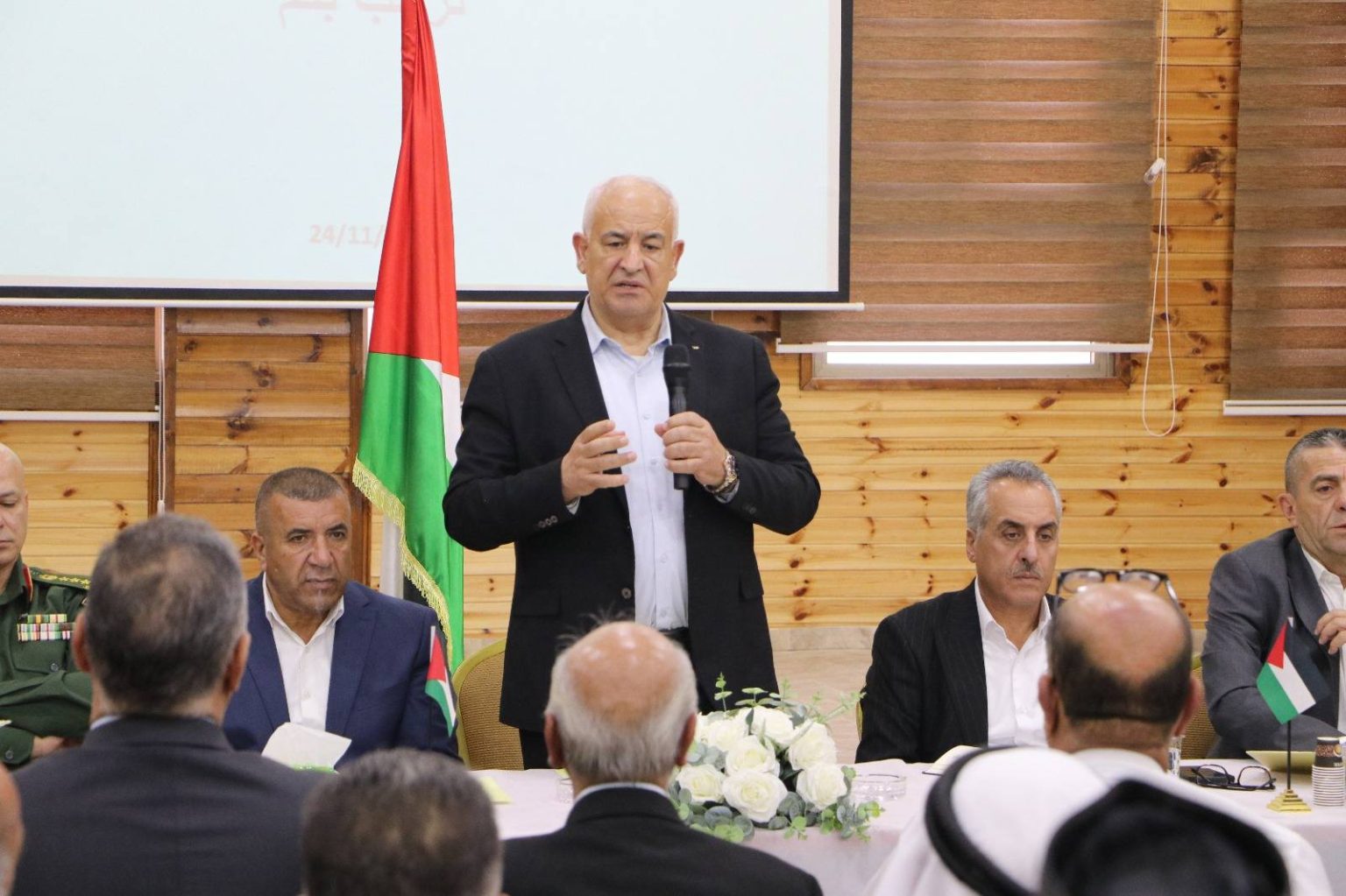 الخليل: وزير الداخلية يؤكد أهمية دور لجان السلم الأهلي في معالجة القضايا المجتمعية