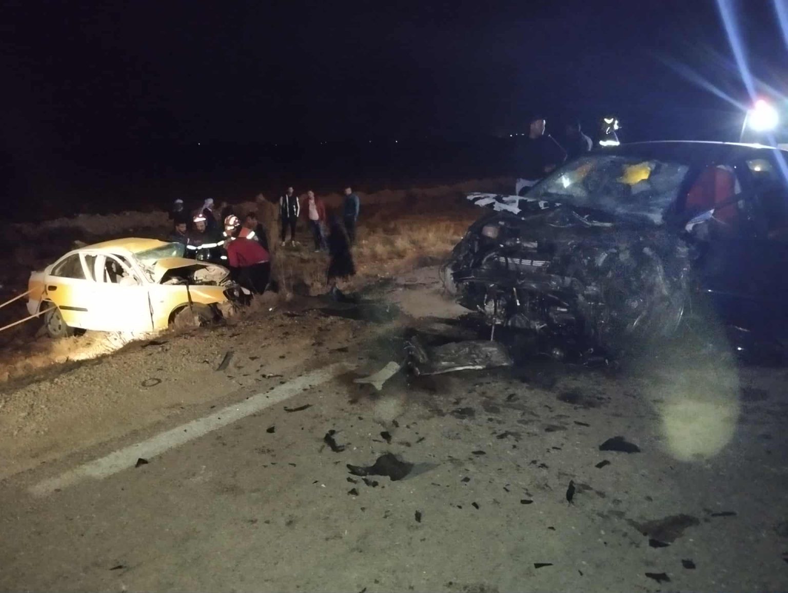 البيض.. قتيل و4 جرحى في اصطدام بين سيارتين بالرقاصة