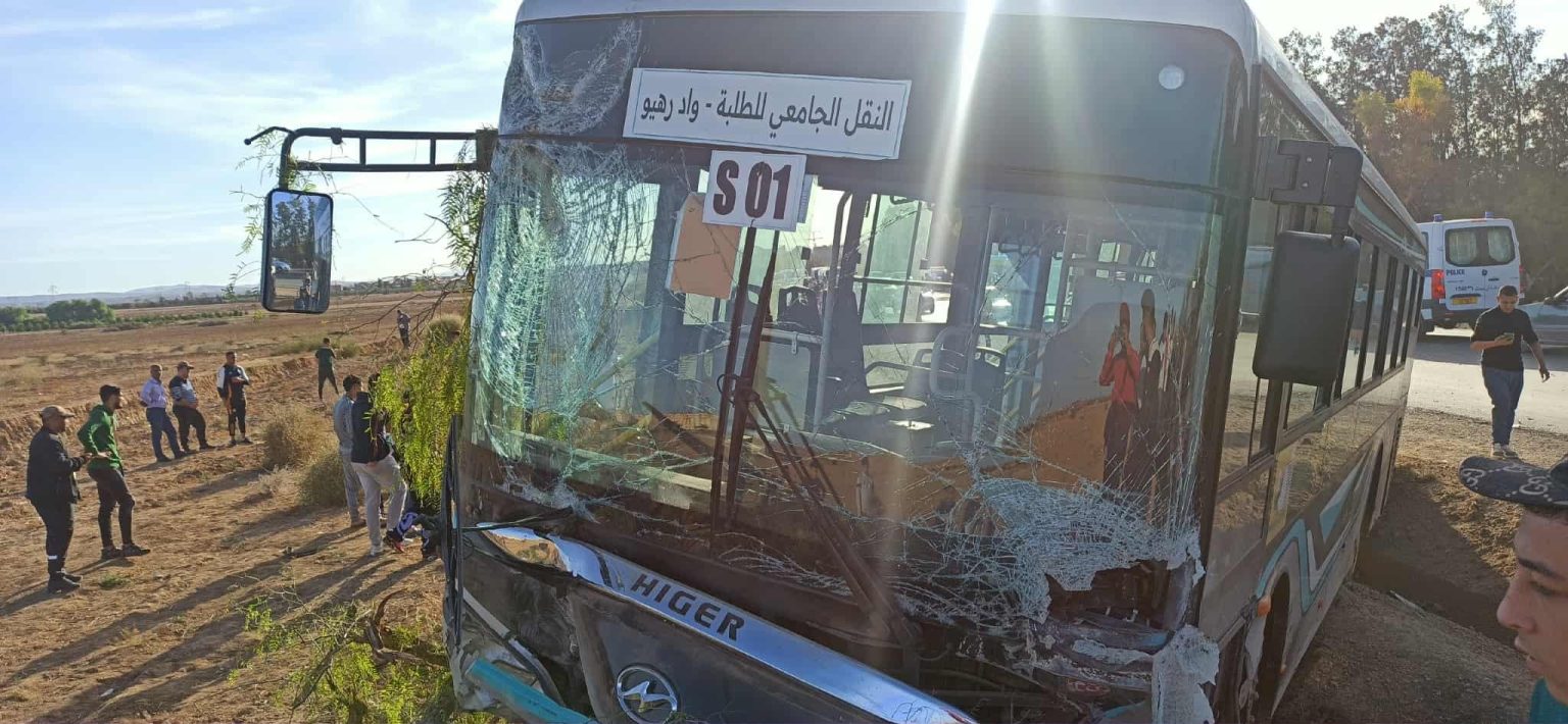 ارتفاع حصيلة حادث غليزان إلى وفاة شخص وإصابة 17 آخرين