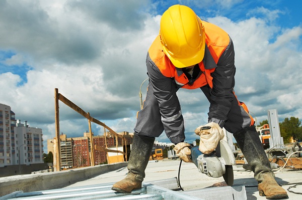 تقرير: 98% من المقاولات تُسحق بين “القطاع غير المهيكل” و”الولوج” لصفقات الكبار