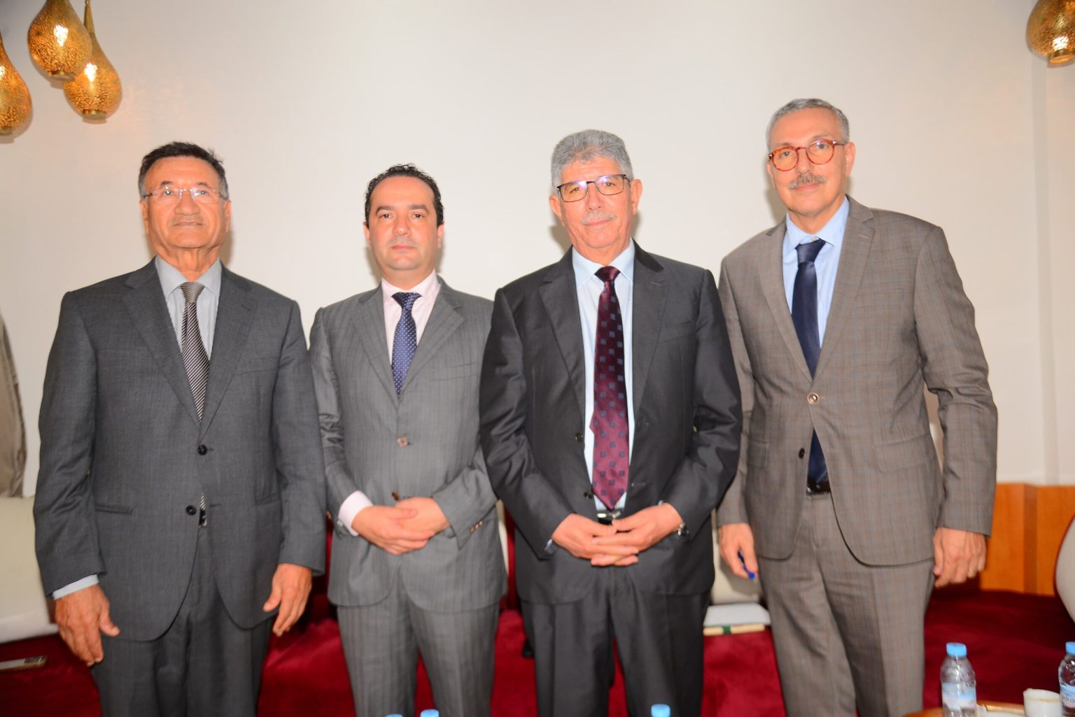 الأغلبية تقترح رفع رسوم استيراد “الباربريز” وخصم ضريبي بـ50% للمهنيين عند التقاعد