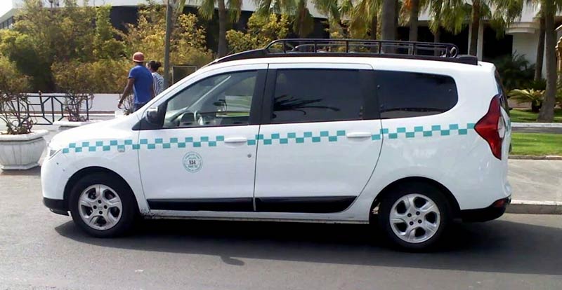 تسعيرة “الطاكسيات” من مكناس إلى الحاجب تفجر غضب المتنقلين