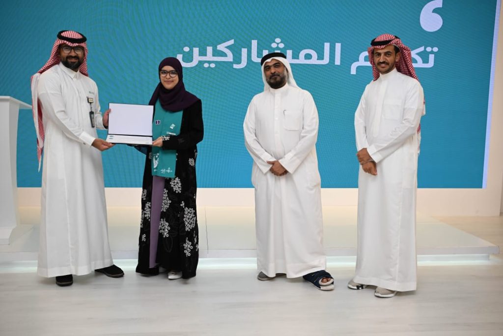 أصغر مشاركة .. المغربيان يايموت والعيساوي يتنافسان على لقب “قارئ العام” بين 6 متأهلين عرب