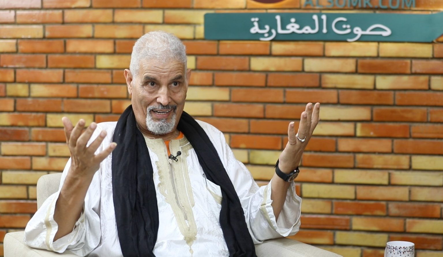 قيادي سابق بالبوليساريو: 600 شاب صحراوي هاجروا سرا هذا العام والمخيمات تحولت لـ”مزبلة”