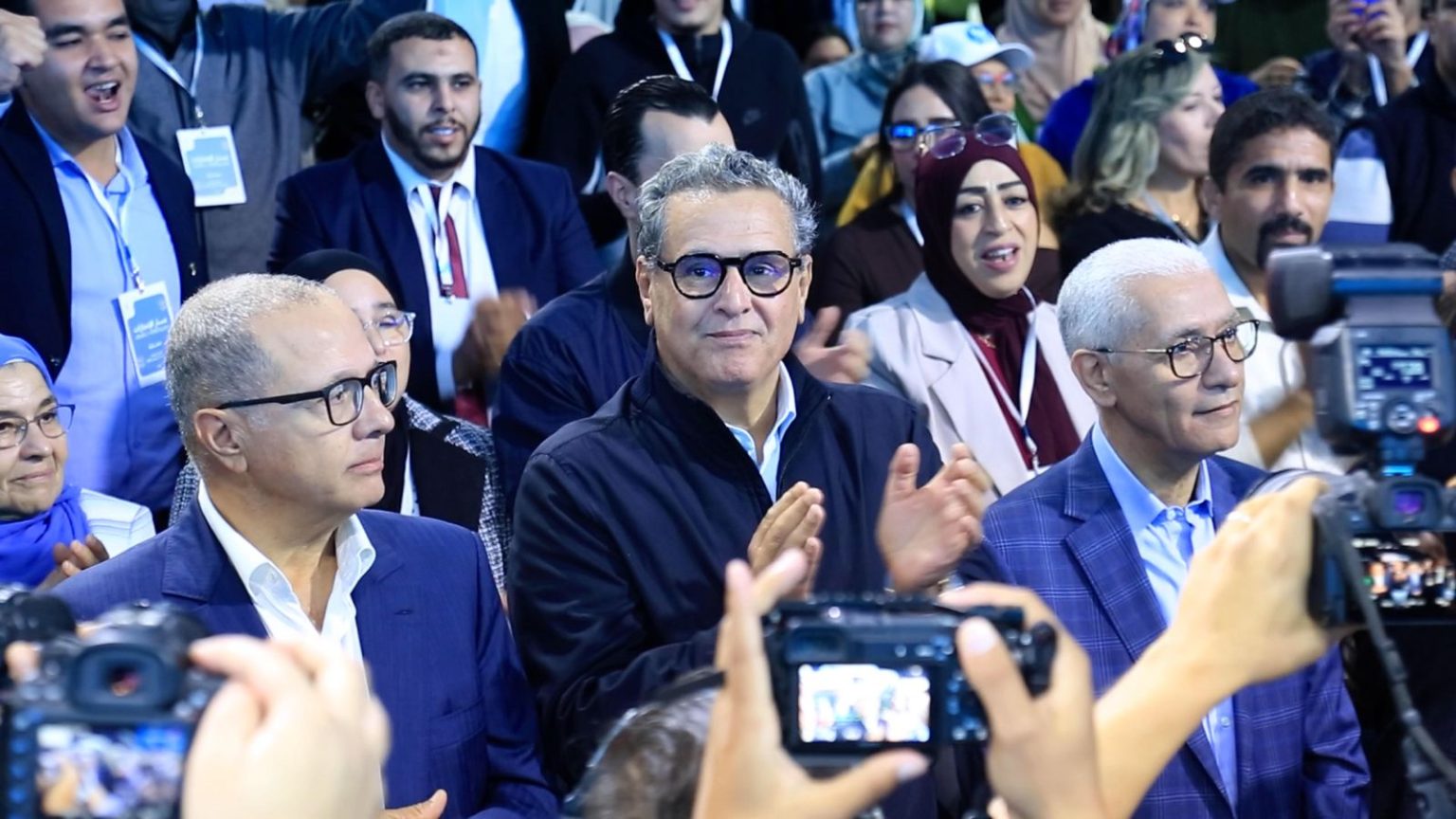 أخنوش: حزبنا يفي بالتزاماته والطريق ما زال طويلا والمغاربة يستحقون استكمال ما بدأناه