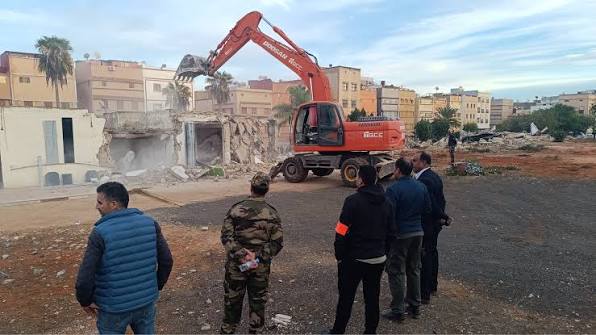 النواصر.. حملة لهدم مستودعات البناء العشوائي وسط تحذيرات من وحدات تصنيع سرية