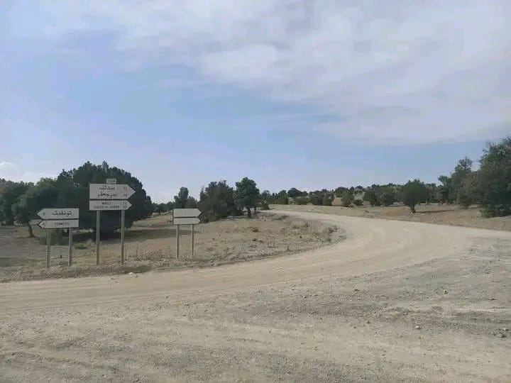 طرق مقطوعة وعزلة رقمية.. سكان إمتشيمن بميدلت يصرخون ضد “التهميش”