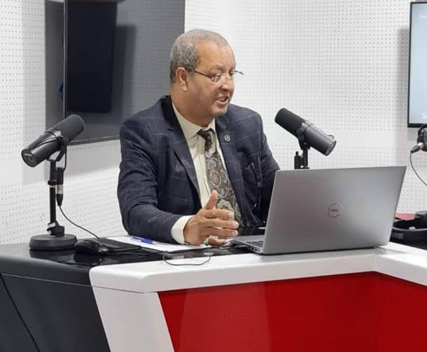 شرط الأقدمية في التصويت المهني للمحامين: آلية قانونية للإقصاء أم ضرورة لتنظيم المهنة؟