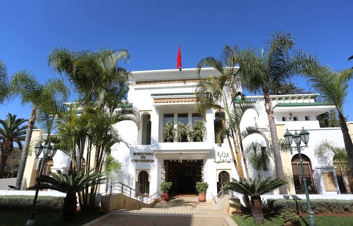 الداخلية تشهر ورقة الانضباط .. دورات استثنائية لتصحيح “خروقات” رؤساء جماعات بجهة الدار البيضاء