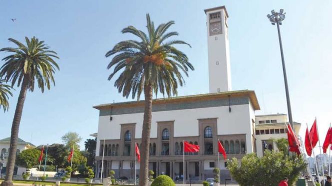 موظفون يتهمون منتخبين بجهة البيضاء سطات باستغلال الإدارة الجماعية “لأهداف انتخابية”