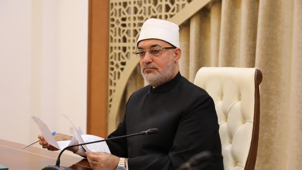 مفتي الجمهورية يجتمع بأعضاء اللجنة التنفيذية لمتابعة أعمال ندوة الفتوى وقضايا الواقع الإنساني