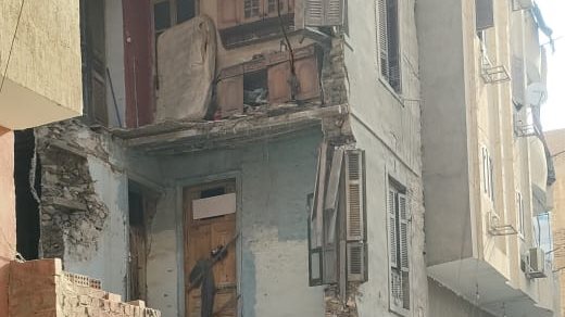 السقف وقع عليها.. إصابة مسنة في انهيار جزئي بعقار بمصر القديمة السقف وقع عليها.. إصابة مسنة في انهيار جزئي بعقار بمصر القديمة