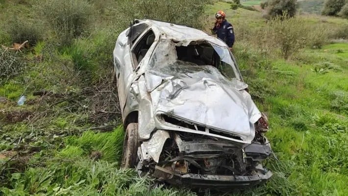 بجاية .. وفاة أربعيني في انحراف وانقلاب سيارة وسقوطها في منحدر بأكفادو