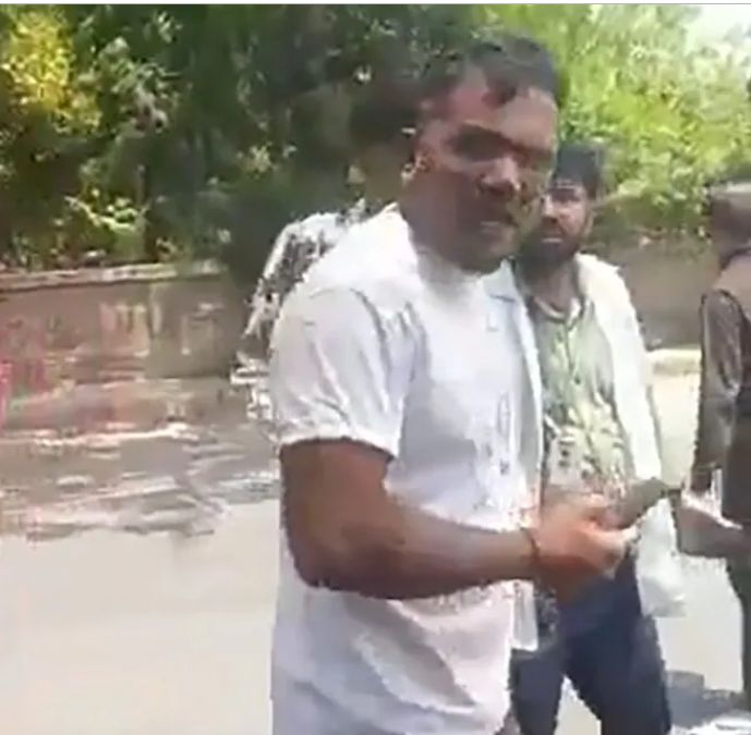 الناجى الوحيد من طائرة اير انديا