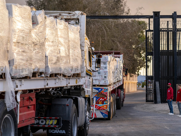 المساعدات إلى غزة