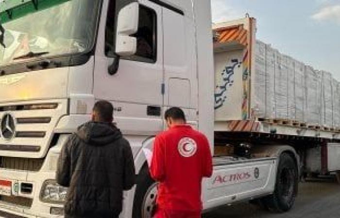 إطلاق قافلة زاد العزة الـ 65 بحمولة 8 آلاف طن مساعدات غذائية إلى غزة