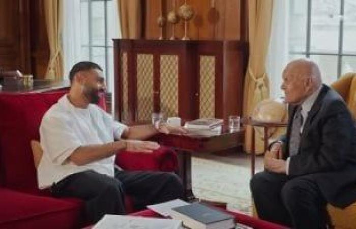 لقاء الأحلام.. «ملك القلوب» مجدى يعقوب فى حوار خاص مع محمد صلاح (فيديو)