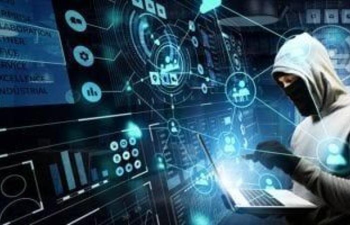 احذر.. إنشاء الحسابات الوهمية على السوشيال ميديا يقودك للحبس