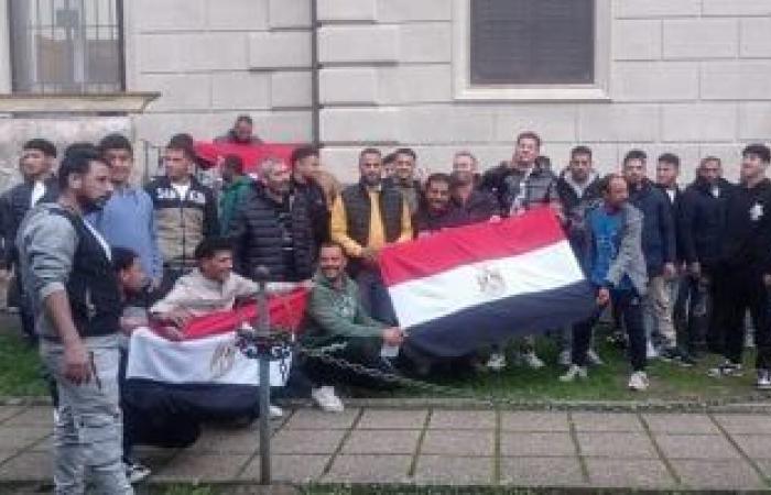 المصريون فى روما يدلون بأصواتهم بانتخابات مجلس النواب.. صور