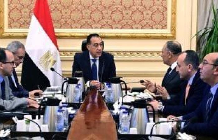 رئيس الوزراء يجتمع مع رئيس المركز الوطنى لتخطيط استخدامات أراضى الدولة