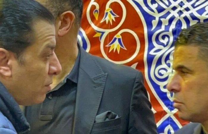 مصطفى كامل ووزير الرياضة في مقدمة الحضور بعزاء لاعب الزمالك الراحل محمد صبري