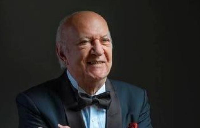 الرئيس السيسى وجه بمتابعة الحالة الصحية للفنان عمر خيرت