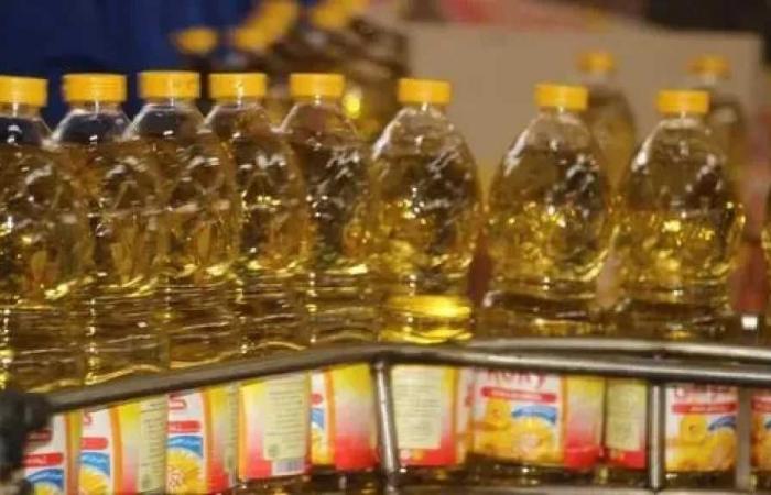 «إضافة عبوات زيت طعام جديدة وطرح أخرى حرة بأسعار مخفضة».. مزايا جديدة على بطاقة التموين أول ديسمبر
