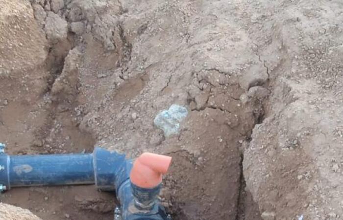 : لجنة
مختلطة
تواصل
التحقيق
في
شبهة
سرقة
المياه
الجوفية
بنواحي
أولاد
تايمة