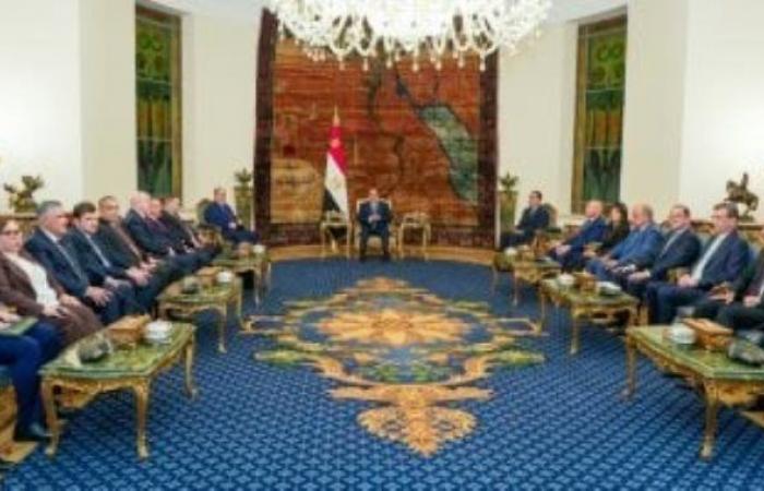 الرئيس السيسى يعرب عن تقديره للدور الإيجابي للجزائر فى مجلس الأمن دفاعًا عن القضايا العربية