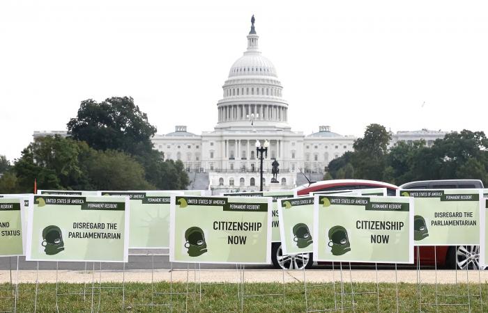 belbalady إدارة ترامب تعلن إعادة النظر في بطاقات “غرين كارد” الممنوحة لأشخاص من 19 دولة “مثيرة للقلق”