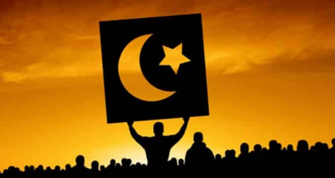 الحركات الإسلامية بين النموذج التفسيري للأزمة ومنهج البناء الحضاري: دراسة تحليلية