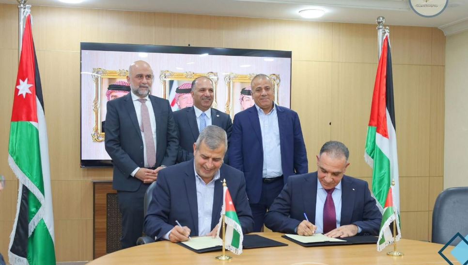 فلسطين والأردن توقّعان مذكرة تفاهم لتعزيز التعاون في مجال الربط الكهربائي الإقليمي
