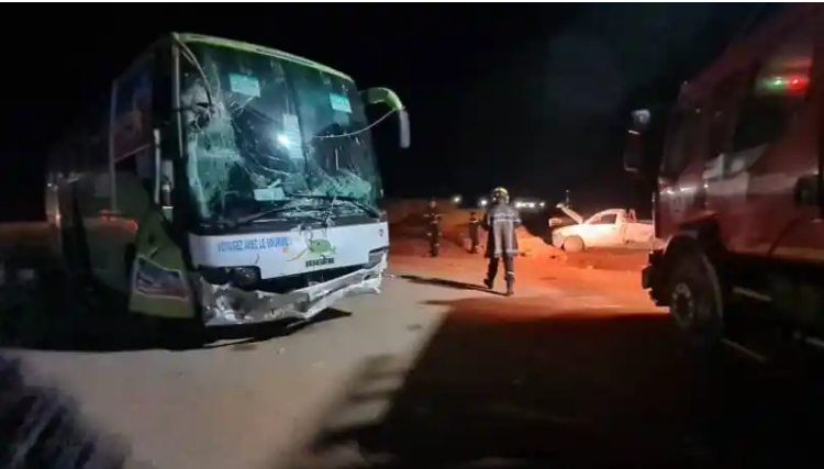 قسنطينة.. 7 جرحى في حادث اصطدام بين سيارة وحافلة