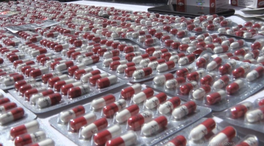 توقيف أربعينية والعثور على كمية من مهلوسات بمنزلها في عين البنيان