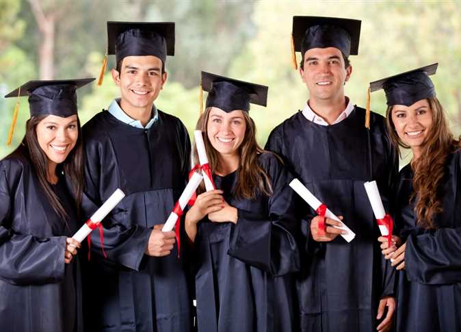 “فرصة لن تعوض للطلاب”.. منح دراسية للخارج إلى هولندا وفرنسا وبريطانيا وتركيا بدون مصاريف