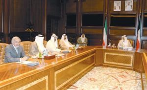 الأمير يؤكد الالتزام بتطبيق القانون على الجميع ويحث السلطتين على إنجاز تشريعات تحفظ كرامة الأشخاص