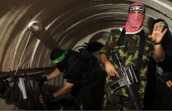 نجاة مقاتلين من أنفاق رفح ووصولهم لمناطق بعيدة عن…