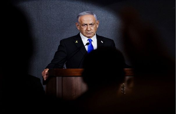 نتنياهو لا يتوقف عن مساعيه في نيل العفو .. ويطالب ترامب…