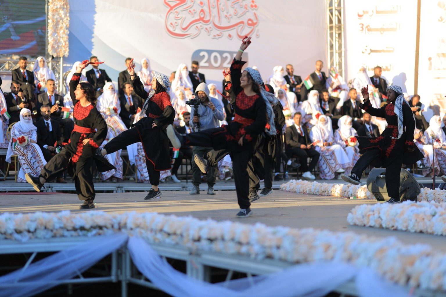 بزفاف 54 عريساً من غزة.. “الفارس الشهم 3” تواكب احتفالات الإمارات بعيد الاتحاد